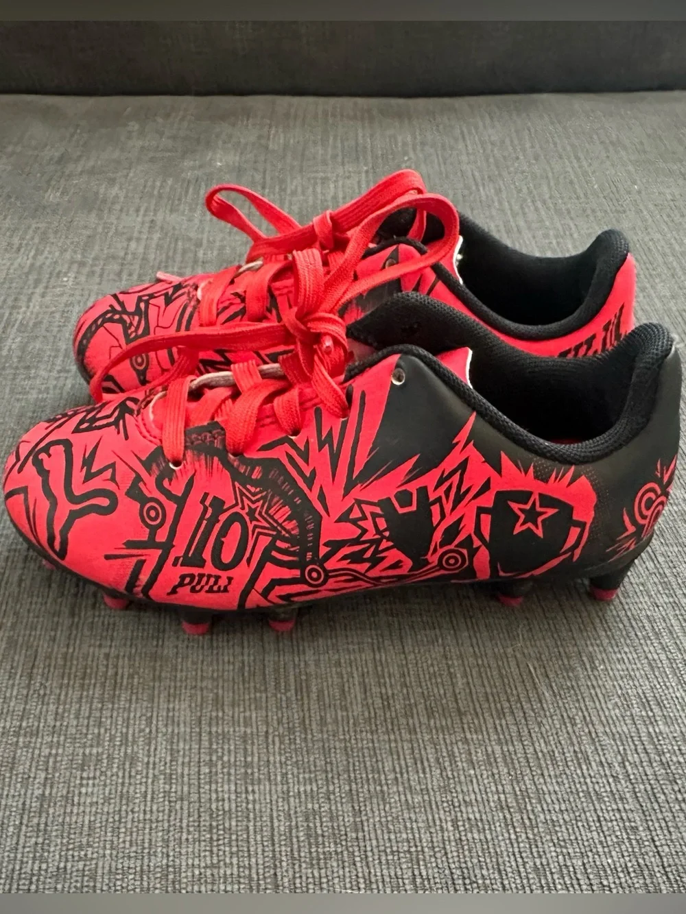 Like new- Kids US Size 11 Puma& Christian Pulisic Tacto II Soccer/Football Cleat